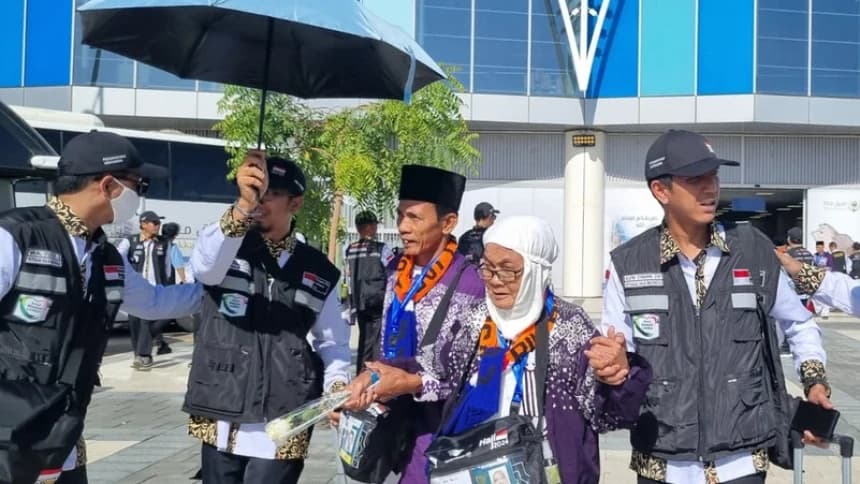 Kloter Pertama 393 Jamaah Haji Indonesia Tiba di Madinah
