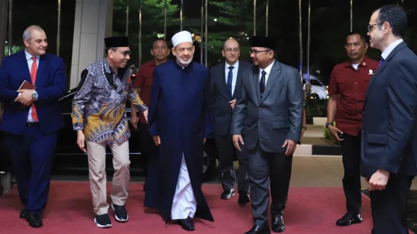 Menag Lepas Grand Syekh Al-Azhar Kembali ke Mesir melalui Bandara Soetta