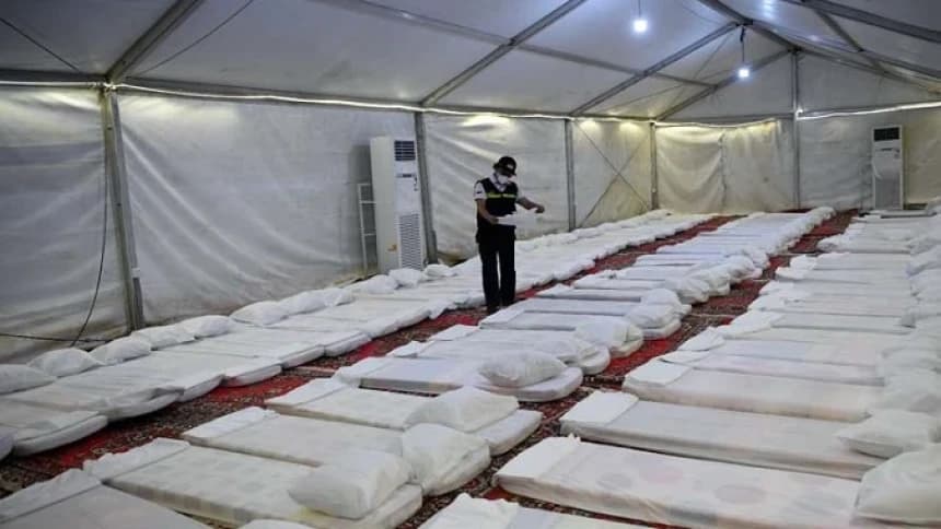 Tenda Ber-AC di Armuzna dalam Pandangan Hukum Islam