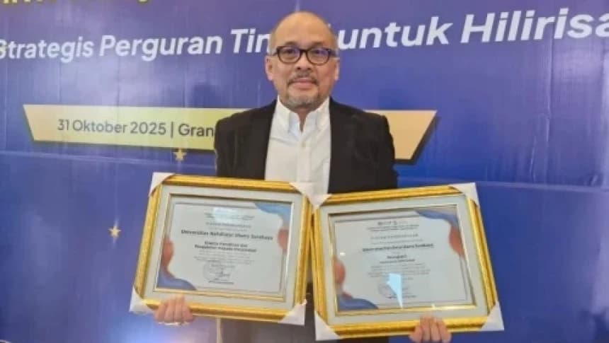 Unusa Raih 2 Penghargaan LLDikti dalam Ajang Anugerah Kampus Unggulan 2025