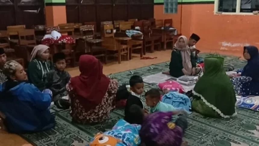 Akibat Banjir dan Longsor, Ratusan Warga Lumajang Mengungsi