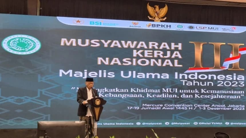 KH Anwar Iskandar: Memakmurkan Hidup Esensi Perintah Allah