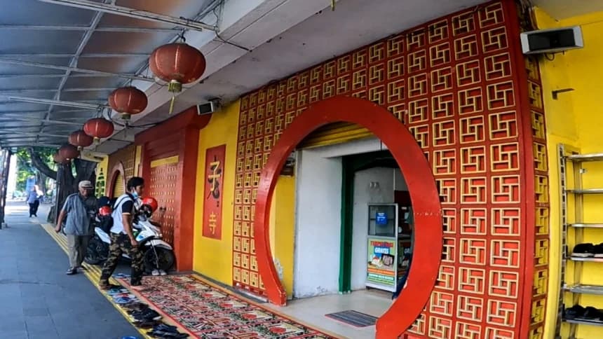 Masjid Lautze 2 Bandung Meriahkan Kebinekaan Imlek dengan Hidangan Lontong Cap Go Meh