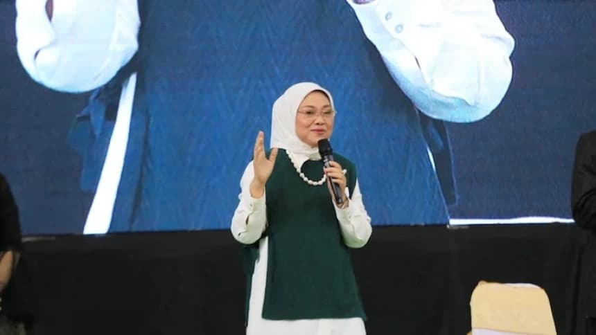 Menaker Minta Alumni UINSA Adaptif, Jangan Sampai Ketinggalan