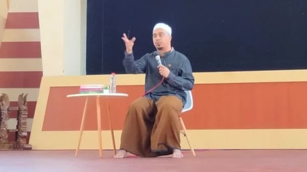 Cinta atau Cita, Mana yang Harus Didahulukan?