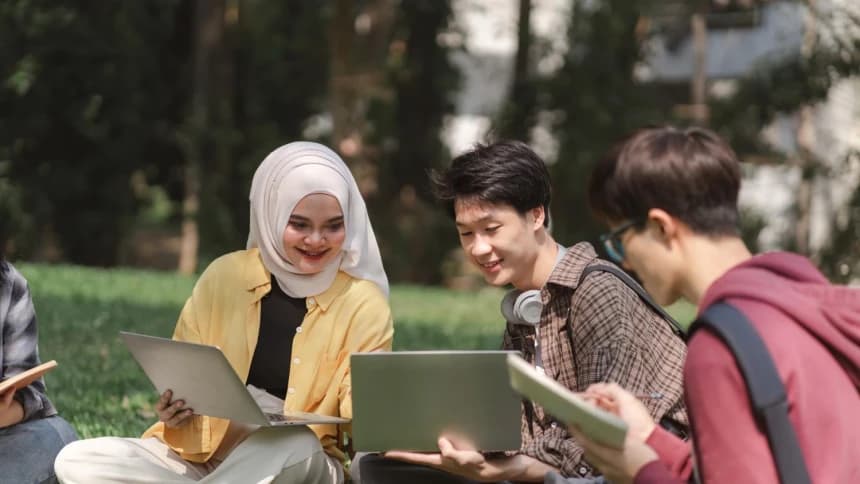 Pemaksaan Nama Dosen di Jurnal Mahasiswa: Pelanggaran Moral dan Syariat