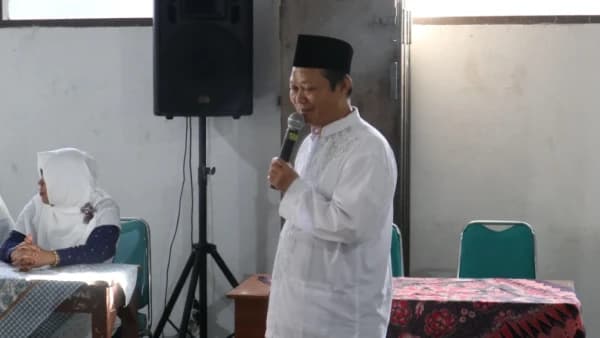 Pengasuh Pondok Tremas Pacitan Ungkap Dahsyatnya Basmalah