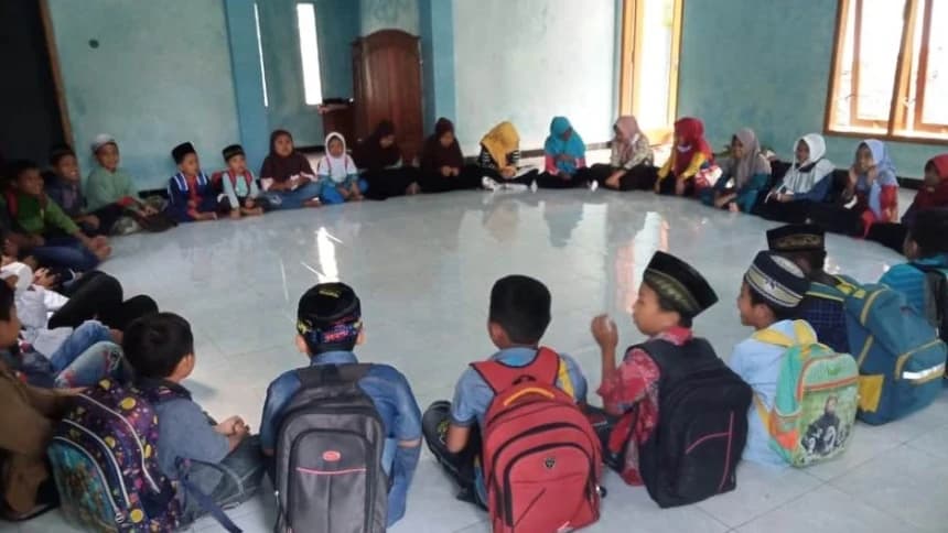 Berperan Penting bagi Kesuksesan, Ini Cara Melatih Kepekaan Sosial Anak