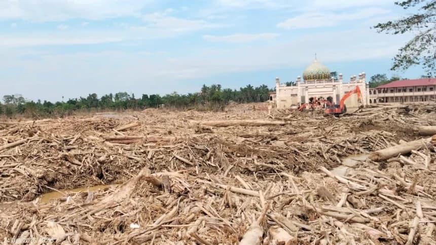 Kaleidoskop 2025: Jejak Kelam Bencana Ekologis dan Dampaknya di Aceh, Sumut, dan Sumbar