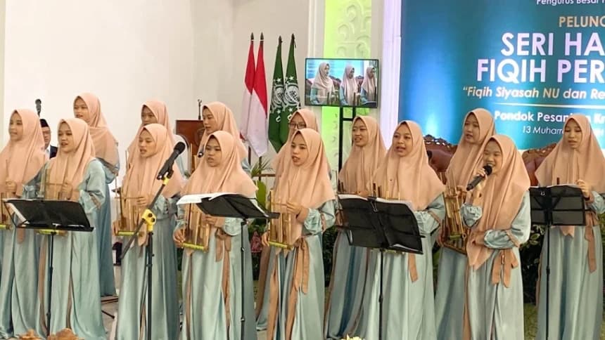 Alunan Angklung Iringi Kick Off Halaqah Fiqih Peradaban NU 