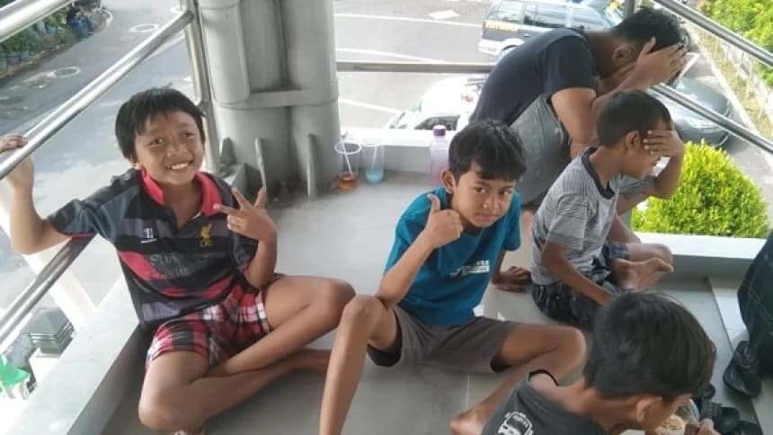 Pertandingan Sepak Bola Porseni NU Sedot Antusiasme Warga, Termasuk Anak-Anak