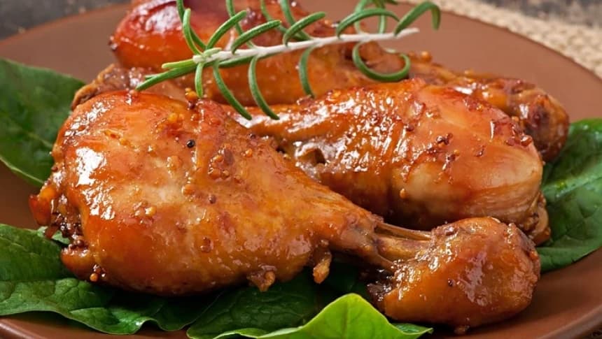 Kasus Ayam Goreng Minyak Babi: Bukan Hanya Soal Agama, Ini tentang Hak Konsumen Kita