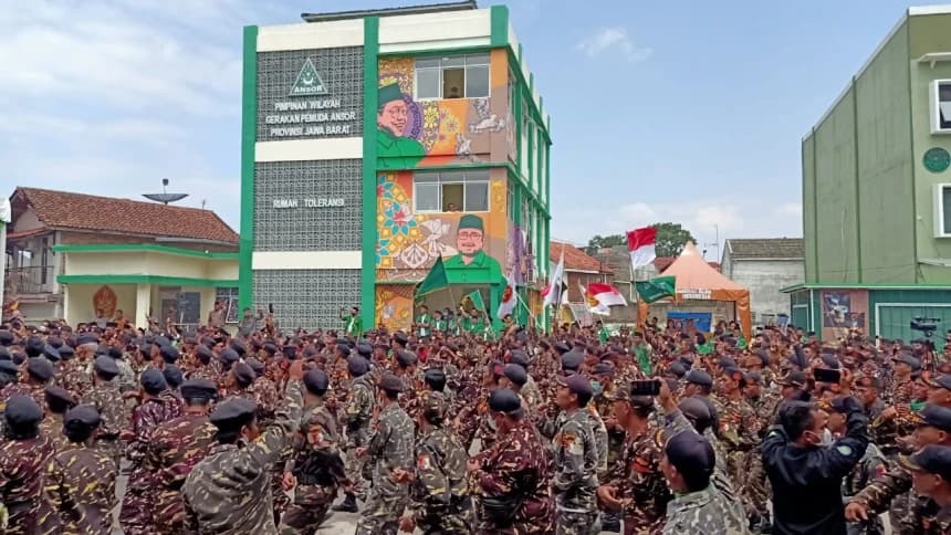 Banser: Pasukan Berani Mati, Takut Lapar