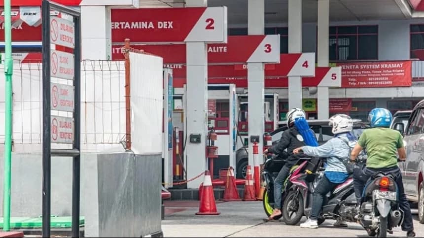 Kasus Pengoplosan Pertamax: Kajian Hadits tentang Korupsi BBM