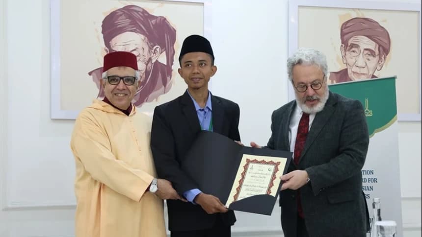 Terpesona Tulis Tangan Guru ke Panggung Kaligrafi Internasional