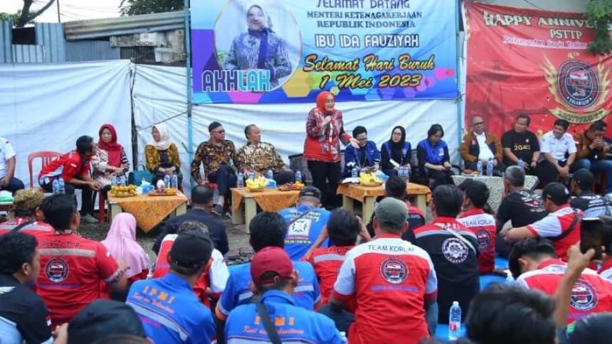 Di Hari Buruh, Kemnaker Gelar Dialog Hubungan Industrial dengan Pekerja Informal