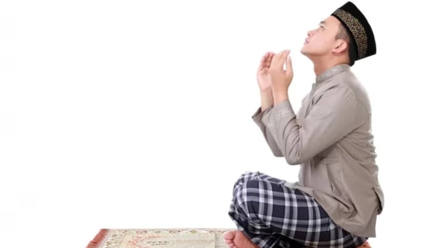 Doa Kamilin Usai Shalat Tarawih: Lengkap Arab, Latin, dan Artinya