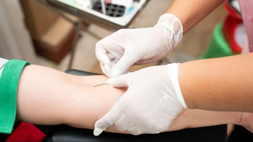 Donor Darah Saat Puasa, Batalkah?