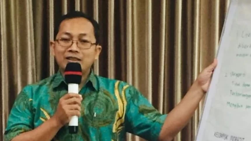 Pengamat Nilai Kebijakan Cleansing Guru Honorer Tidak Manusiawi