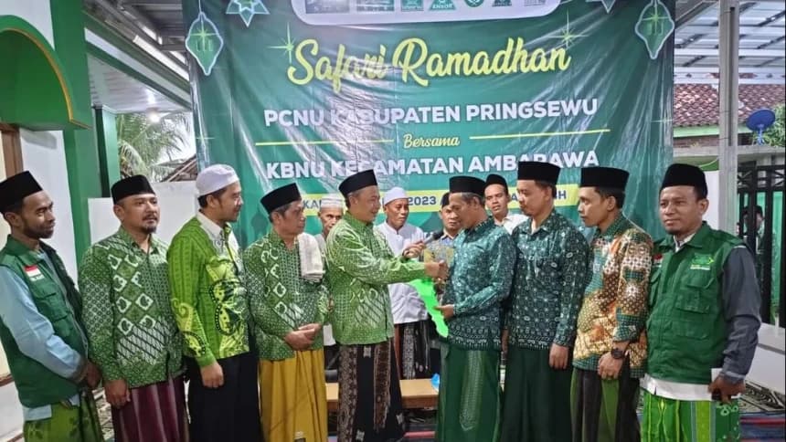Gelar Safari Ramadhan, PCNU Pringsewu Serahkan 1 Unit Ambulans ke MWC Ambarawa 