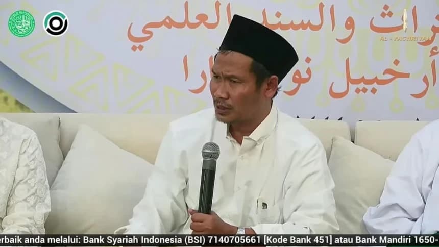 Gus Baha' Ingatkan Pentingnya Ngaji Ushul Fiqih Untuk Maknai Al Qur'an