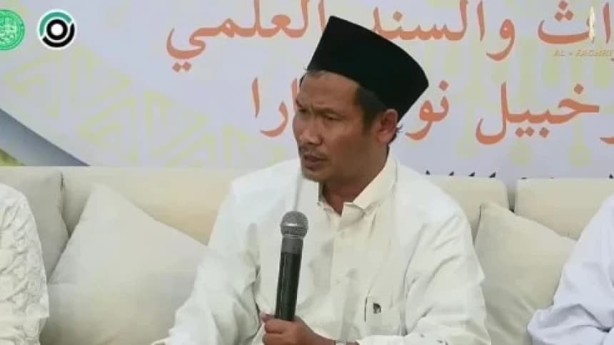 Logika Sederhana Gus Baha Merespons Beda Penentuan Awal Ramadhan