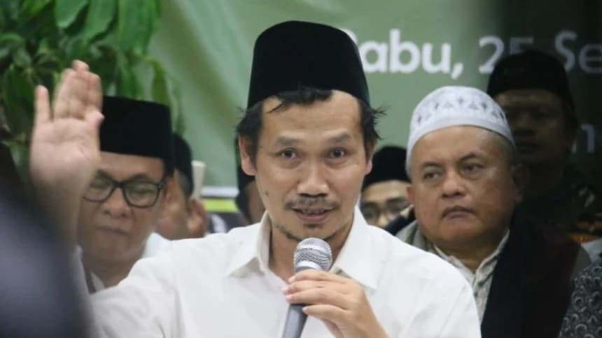 Gus Baha Jelaskan Sebaik-Baiknya Ibadah adalah Bekerja