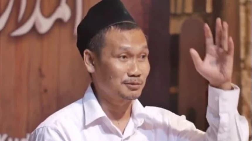 Tips Gus Baha Hadapi Zaman Modern: Tetap Baca Al-Qur'an