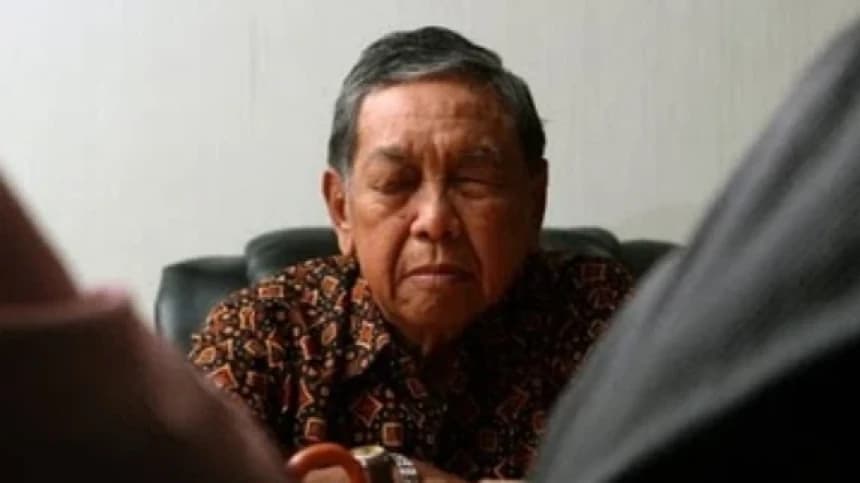 Kisah Gus Dur Naik Vespa Jatuh Kecemplung di Sawah Bareng KH Aziz Masyhuri