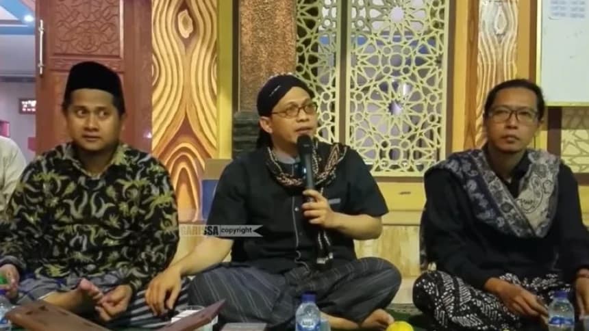 Gus Umar Fayumi Kajen Pati, Sosok Kiai Muda Aktivis-Penulis