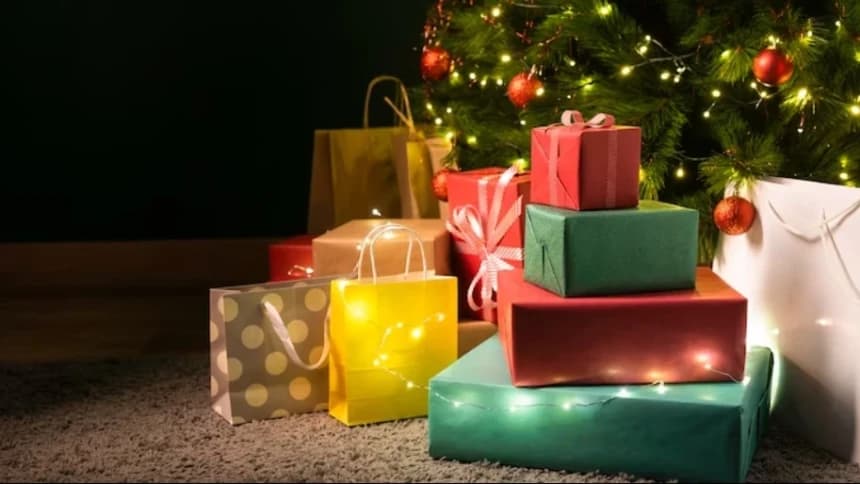 Anak Bertanya: Bolehkah Menerima Hadiah Natal? Ini Jawabannya 