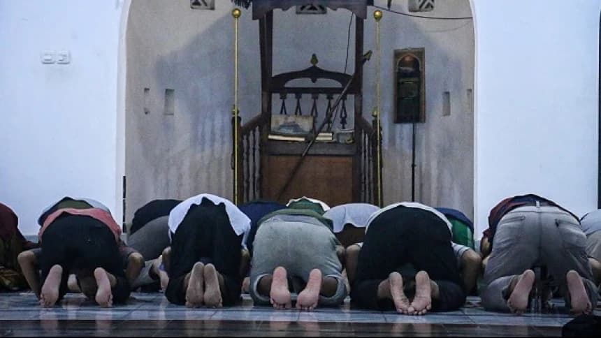 Tata Cara Shalat Tarawih Sendirian