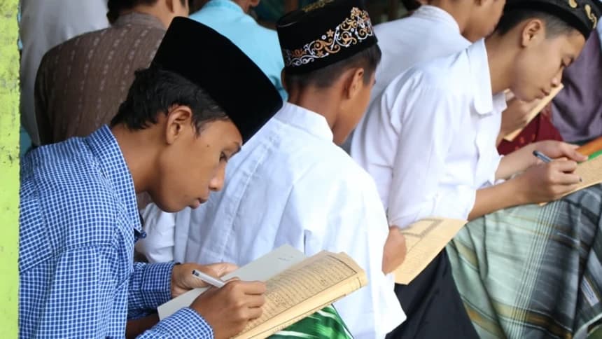 Khutbah Jumat Bahasa Jawa: Dadiyo Wong kang Ngalim