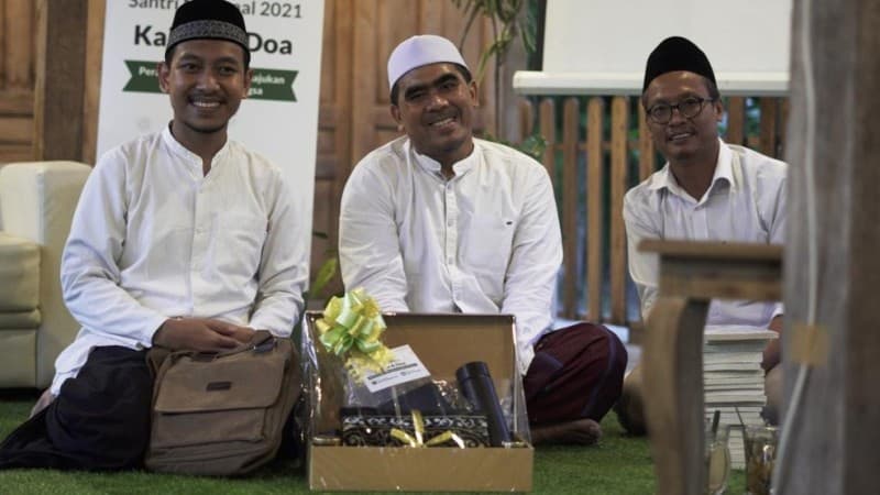 Kiat Majukan Kesejahteraan Bangsa Menurut Gus Ghofur Maimoen