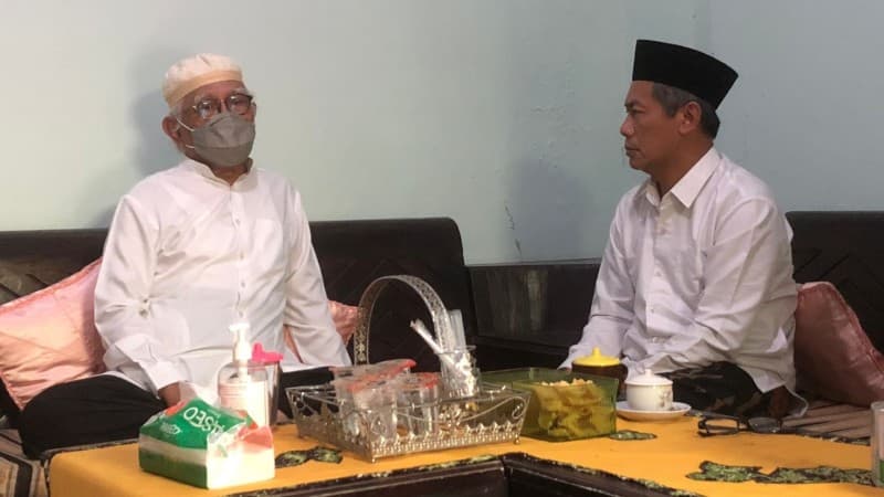 Sowan dan Ziarah Guru-guru, Katib Aam Mohon Doa dan Bimbingan dalam Emban Amanah