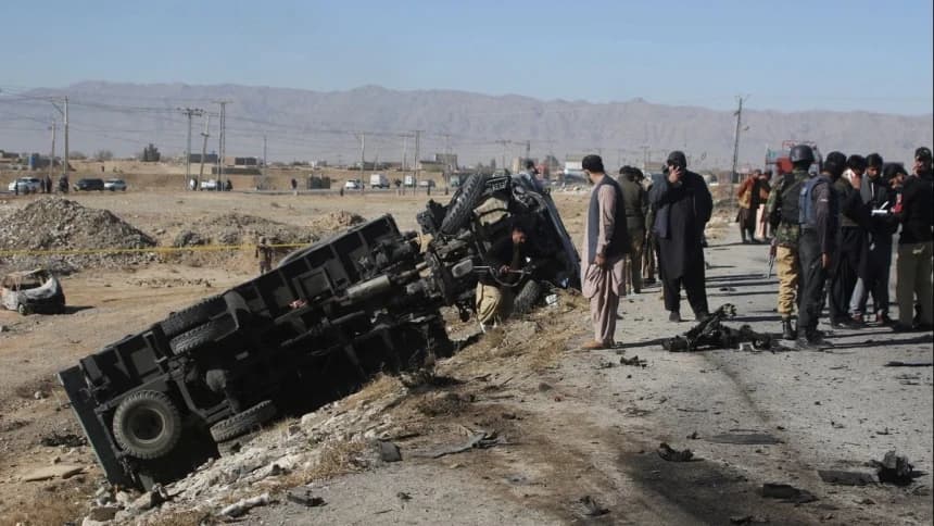 Bom Bunuh Diri di Pakistan Serang Tim Vaksinasi Polio dan Polisi, 4 Orang Tewas