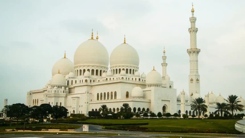 Khutbah Jumat: Memfungsikan Masjid untuk Kemaslahatan Umat
