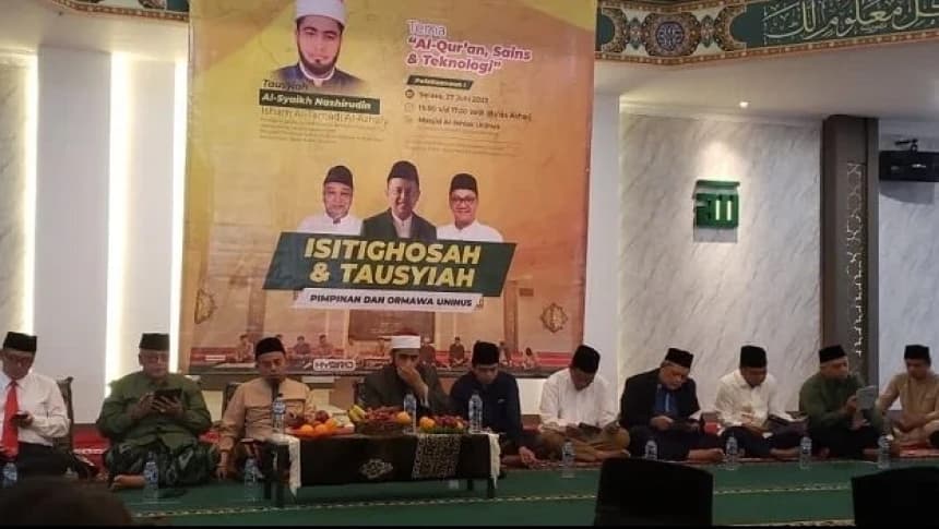 Rektor Uninus Bangga Mahasiswanya Rutin Asah Mental Spiritual lewat Tausyiah dan Istighotsah