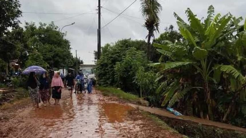 Embung Buatan Pabrik Jebol, 2 Warga di Pekalongan Meninggal dan Puluhan Rumah Rusak