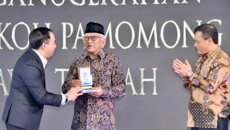 Gus Mus dan Sejumlah Tokoh NU Dinobatkan sebagai Tokoh Pamomong Jawa Tengah 2025