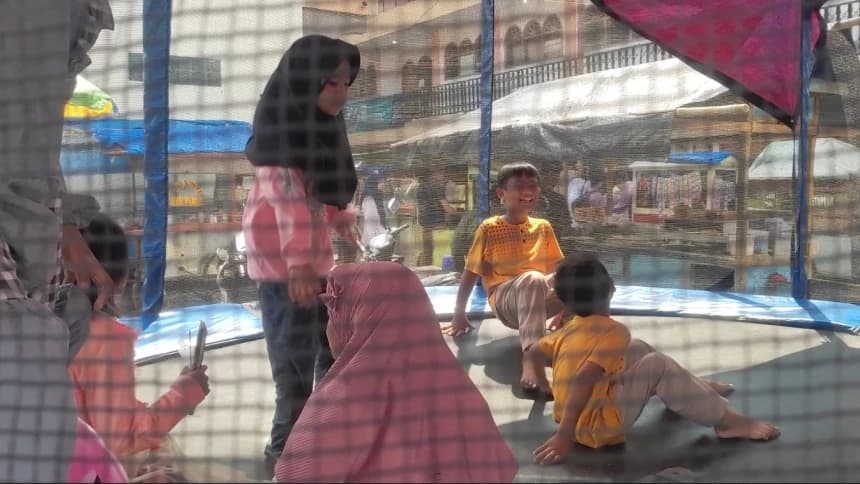 Jawagendong, Pasar Dadakan Meriahkan Lebaran Ketupat di Buntet Pesantren 