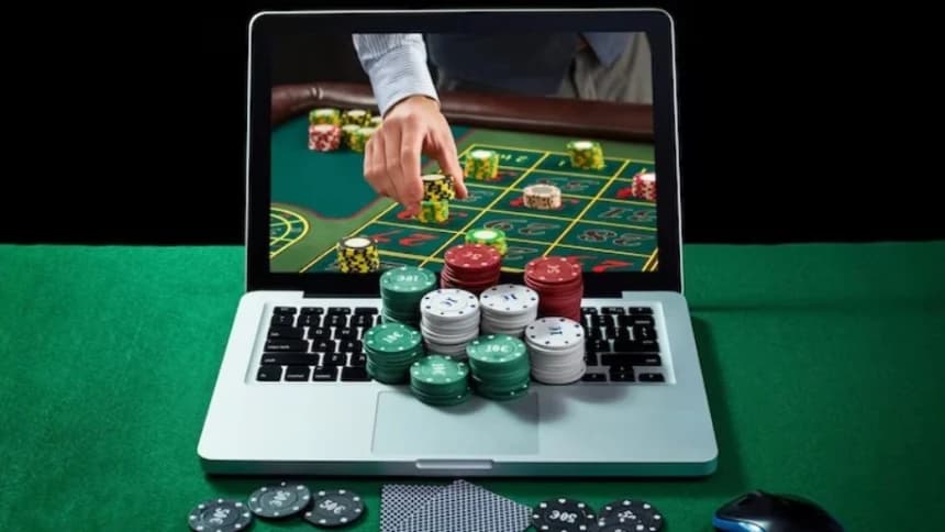 Hukum Menafkahi Keluarga dari Uang Judi Slot