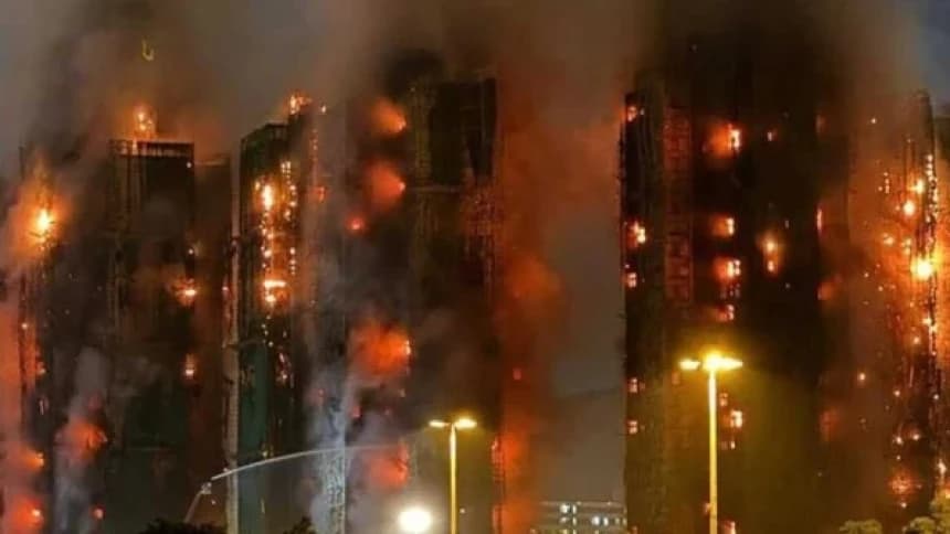 Terjadi Kebakaran Besar di Apartemen Hong Kong, Seorang Korban dari Fatayat NU Dilarikan ke RS 