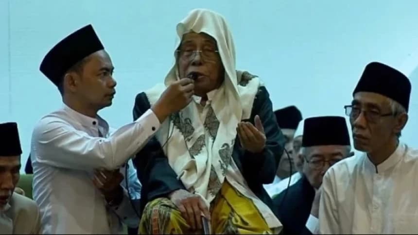 Kiai Nurul Huda Ploso Ingatkan Kemuliaan Ngaji