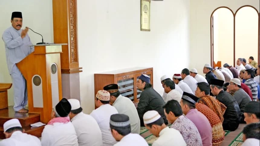 Khutbah Jumat: Kritik Santun, Cermin Cinta Tanah Air dalam Islam