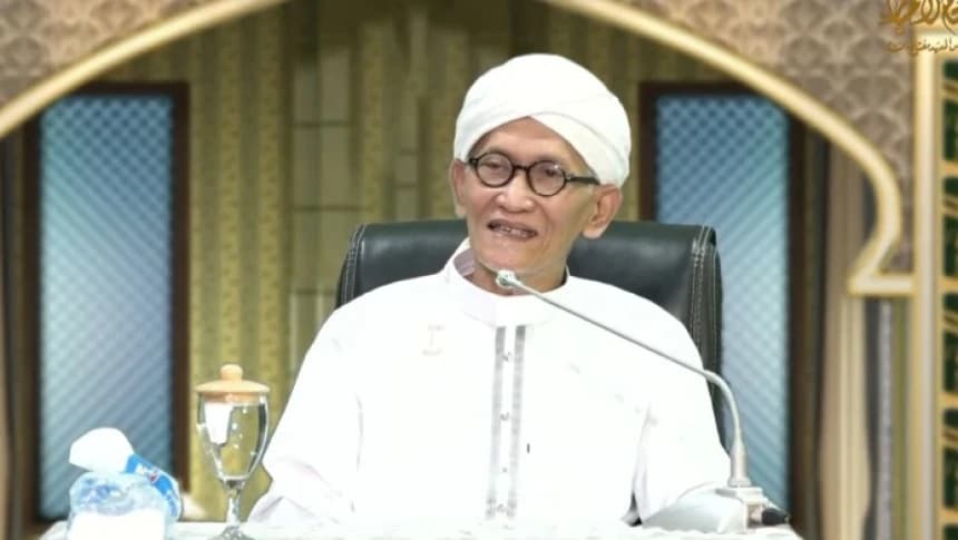 Kiai Miftach Tegaskan Orang Saleh pun Diuji dengan Hidup Susah