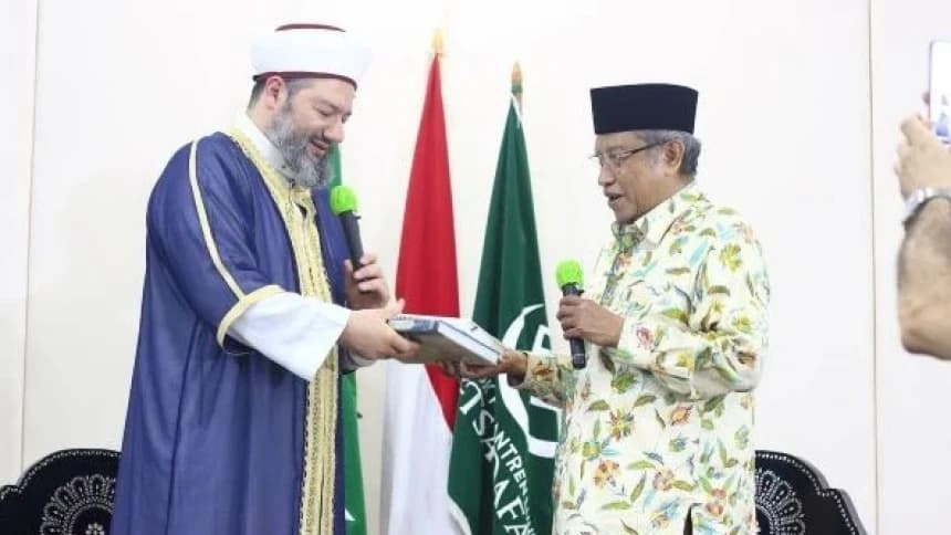 Syekh Salim Alwan Australia Hadiahi Kiai Said 4 Kitab