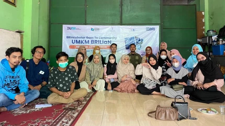 Tingkatkan Keterampilan Masyarakat, Kopri Jakbar Gelar Pelatihan Batik Shibori