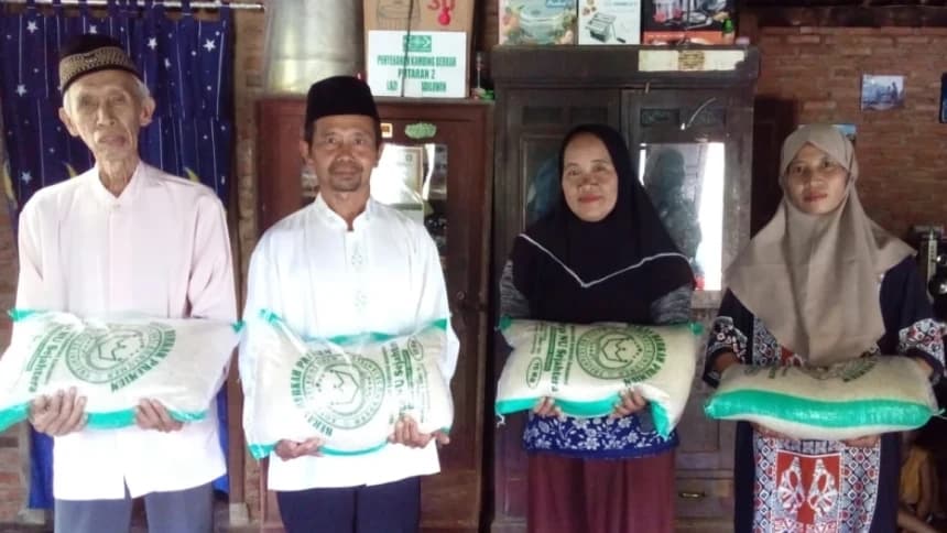 4 Ton Beras Hasil Koin Disalurkan LAZISNU Pringsewu untuk Guru Ngaji