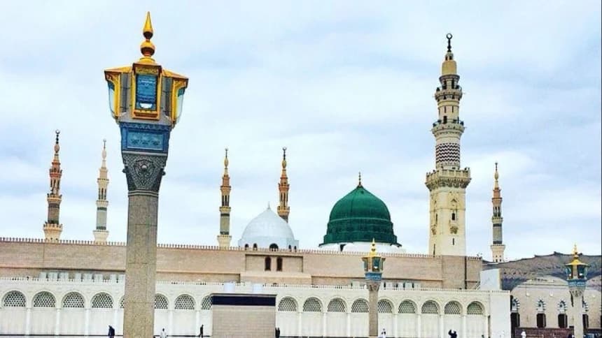 Hati-hati, Merokok Sembarangan di Madinah Didenda 800 Ribu